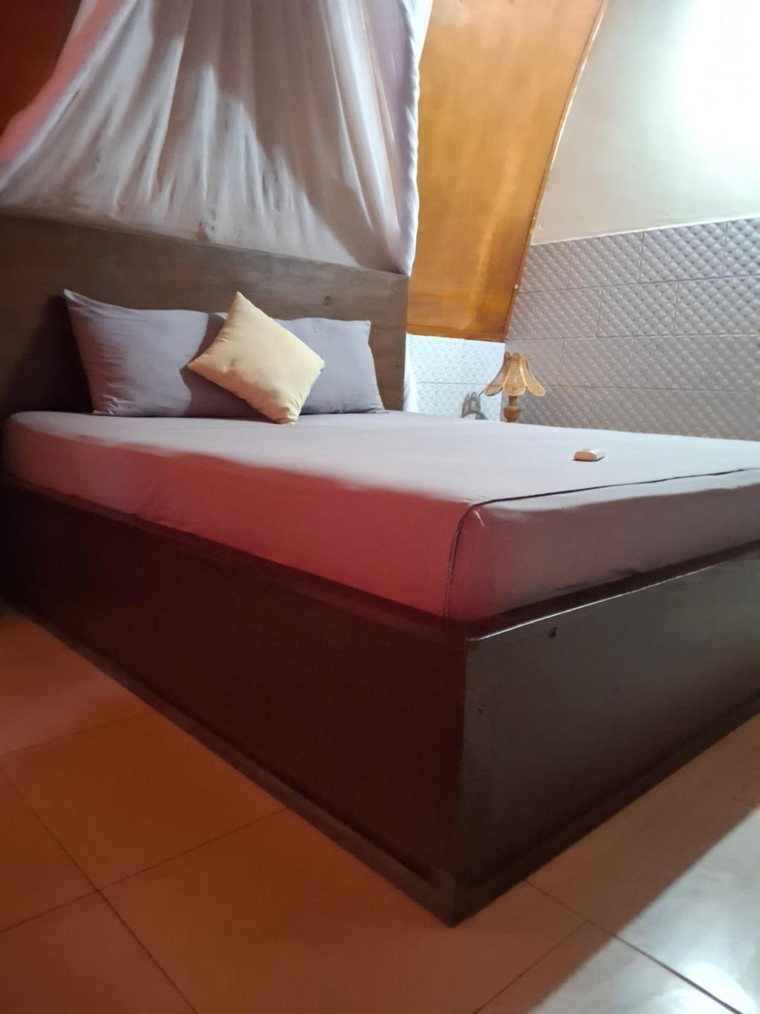 Cnunk Bungalow Gili Meno Oda fotoğraf